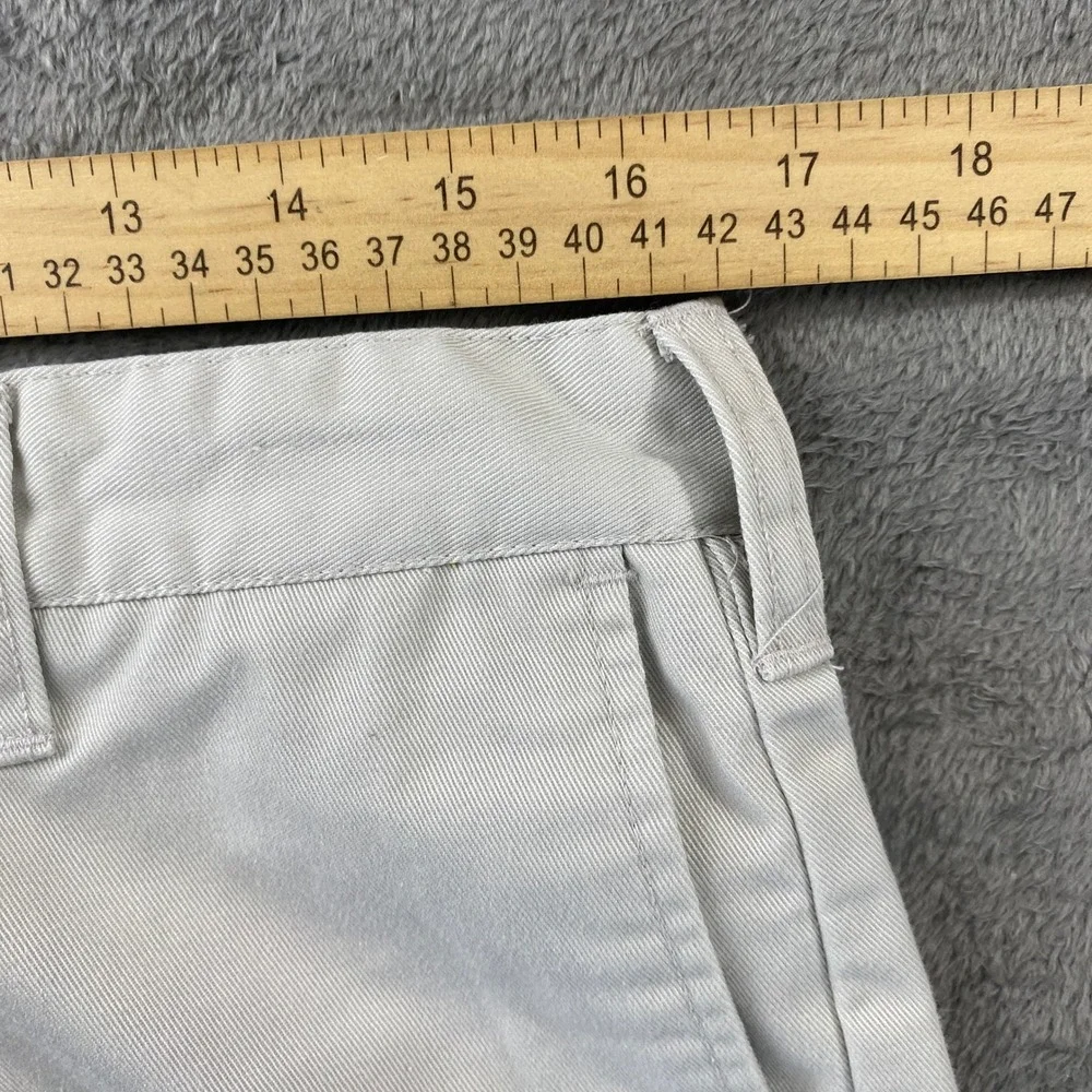 Quiksilver Shorts Mens 33 Off-White Chino Twill Flat Front Summer Beach Casual‎